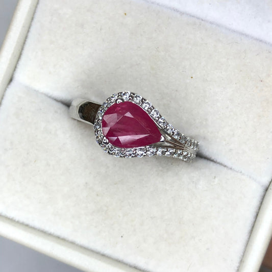 Mozambique Ruby - 925 Sterling Silver - Ring