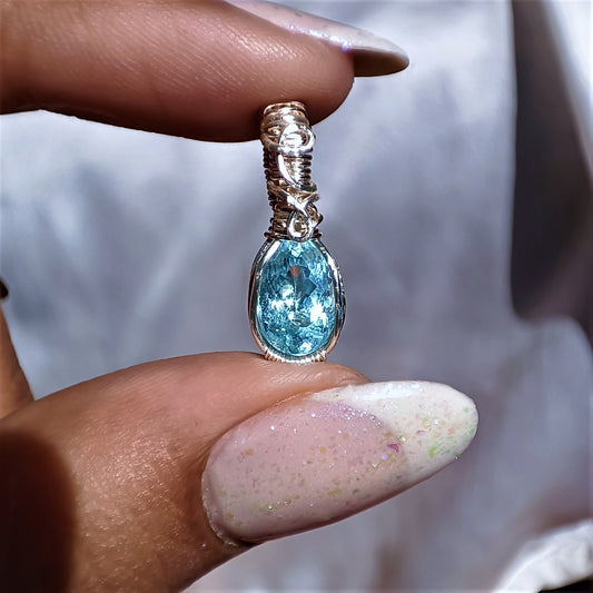 Aquamarine - Cut - Stone - Pendant