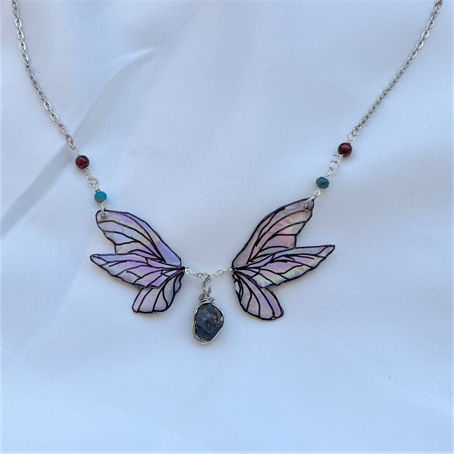 Sapphire - Holographic Fairy core - Necklace